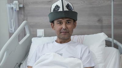 Kırgız hasta Türkiye'de yapılan karaciğer nakliyle hayat buldu