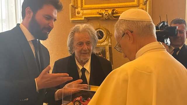 Yeni Papa için bir ilk