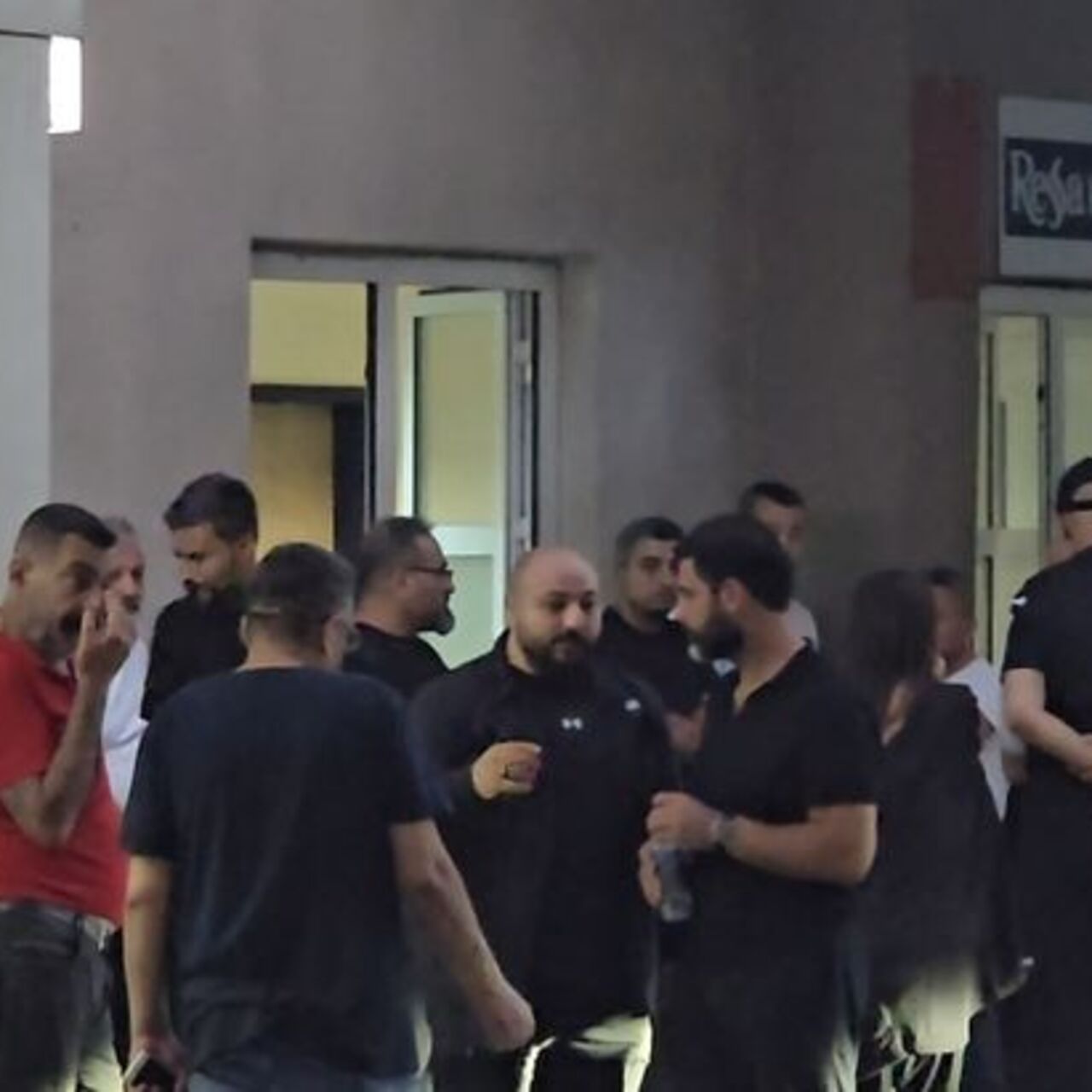 Dilan Polat’ın korumasına silahlı saldırı 
