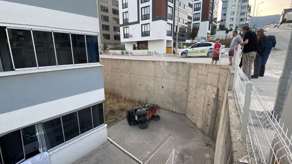 Kaza yapan ATV'deki çocuk yaralandı