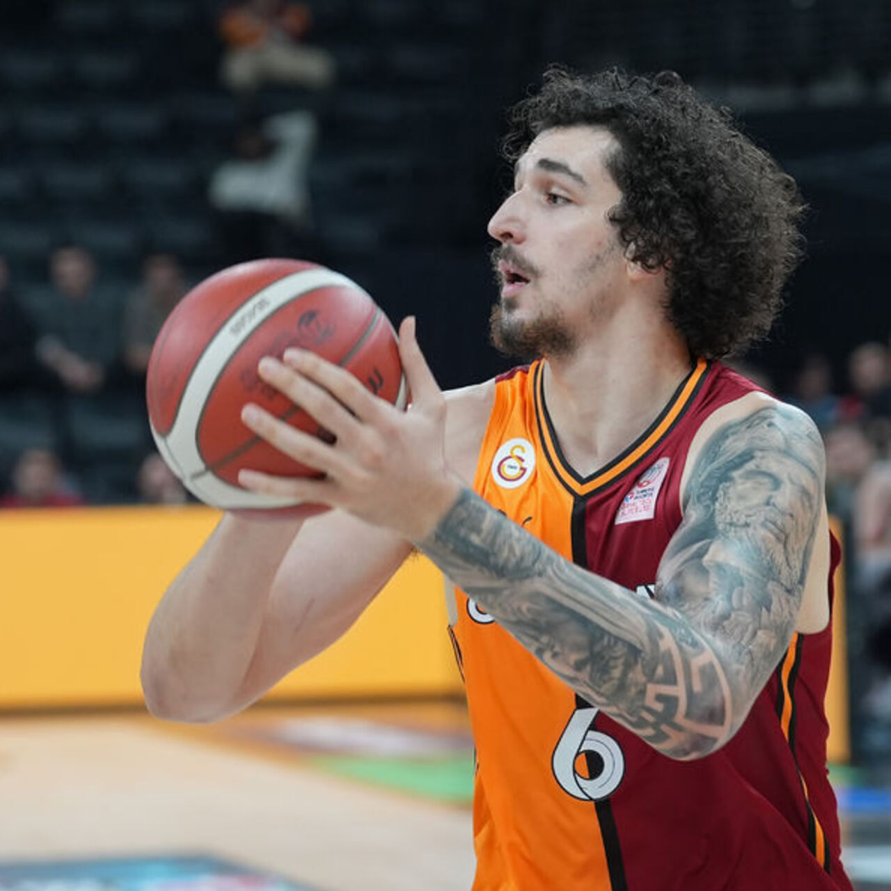 Galatasaray'da Emir Kabaca ile yollar ayrıldı!