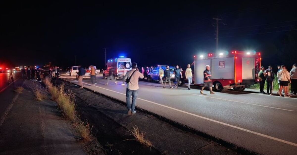 Sakarya'da araç ile iki motosikletin kaza yapması sonucu 1 ölü, 3 yaralı var - Son dakika haberleri