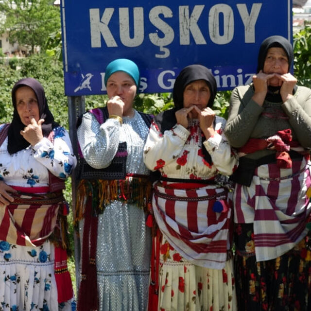 Kanarya Adaları'ndan Kuşköy'e! Islık diliyle anlaştılar