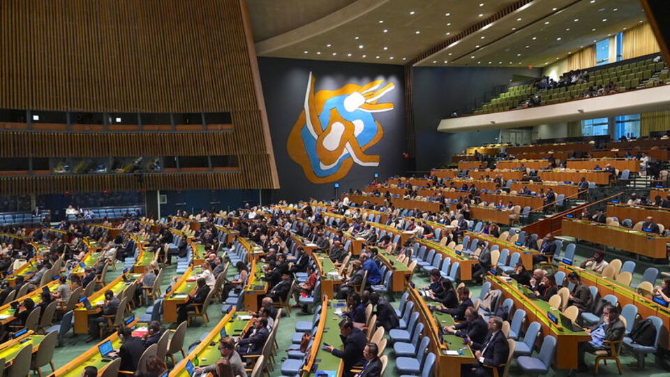 "İran baskı altında müzakere etmez"