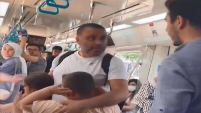 'Mavi gömlekli çocuk' diye başkasına ateş açıldı! Kıl payı kurtuldu