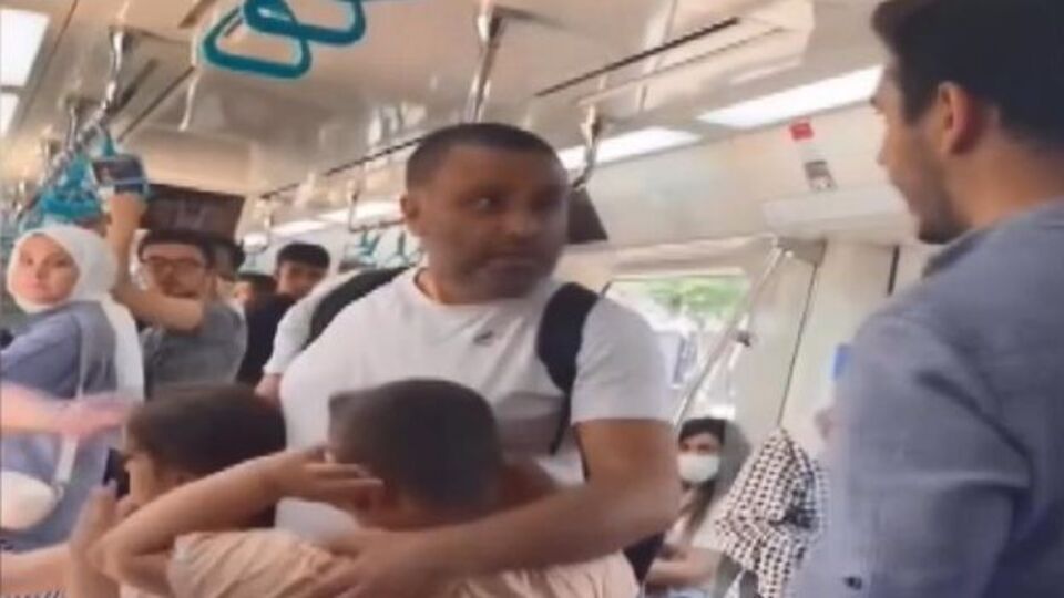 'Mavi gömlekli çocuk' diye başkasına ateş açıldı! Kıl payı kurtuldu