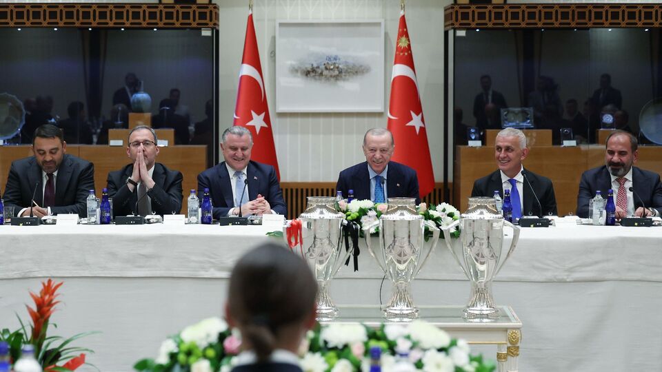 Cumhurbaşkanı Erdoğan, 3 kulübü kabul etti