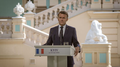 Macron'dan İsrail'e çağrı