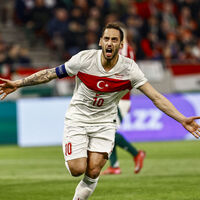 Hakan Çalhanoğlu adım adım Cimbom'a!