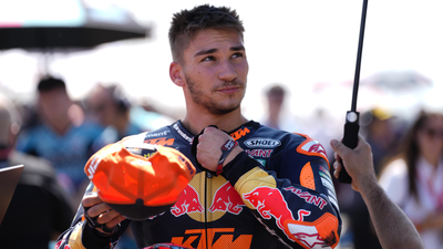 Deniz Öncü İtalya'da piste çıkıyor!