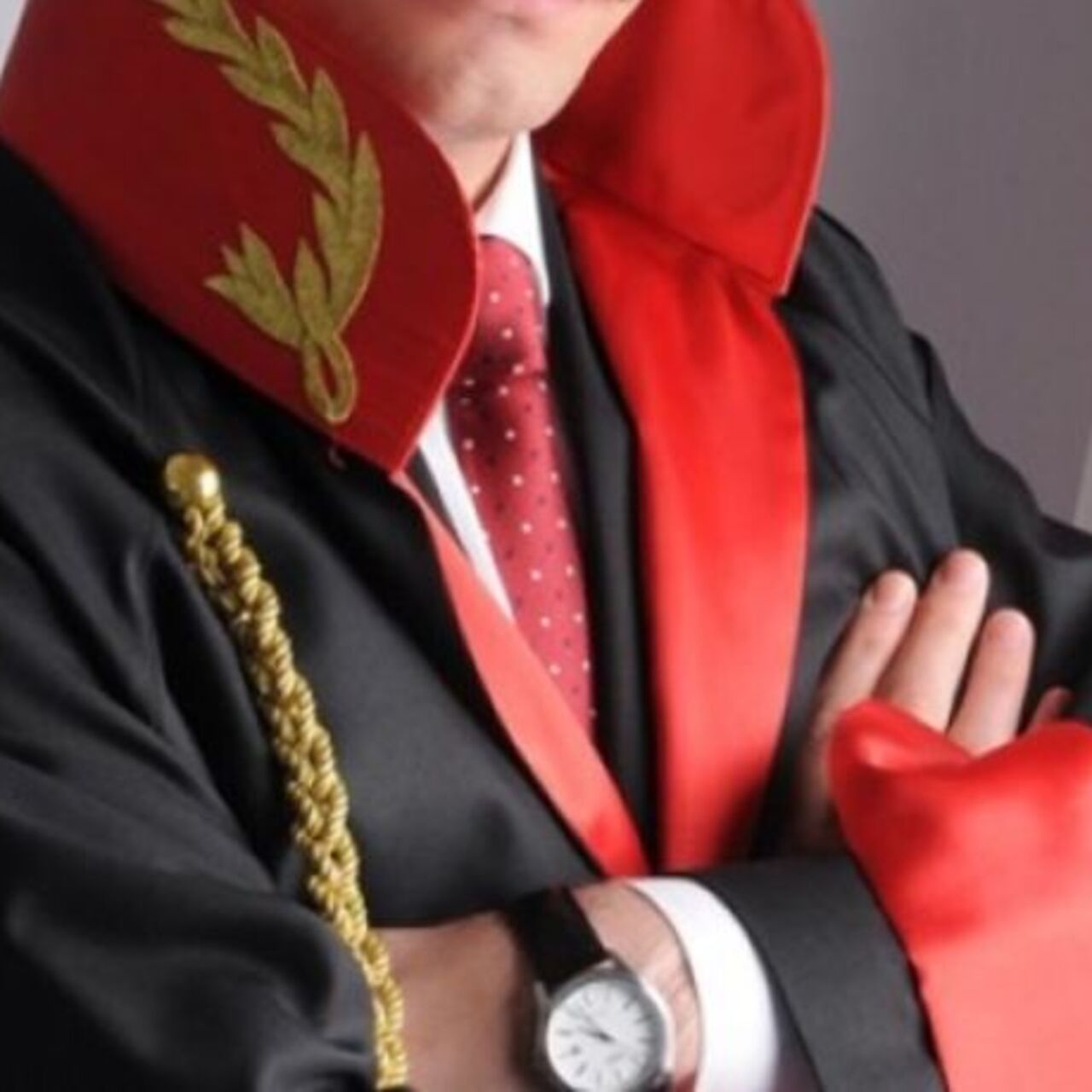 Hakim nasıl olunur?