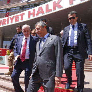 CHP lideri Özel, Özdağ ile görüştü