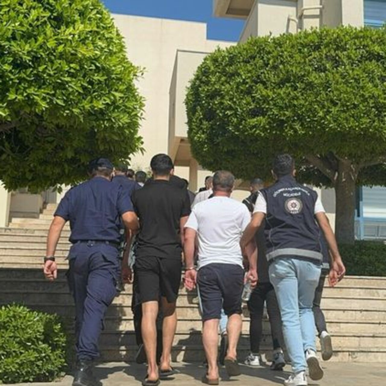 Göçmen kaçakçılığı operasyonu: 7 tutuklama