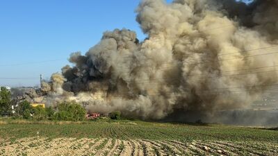 Arnavutköy'de lojistik deposunda yangın!