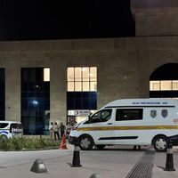 İzmir'de bıçaklı kavga: 1 ölü, 2 yaralı
