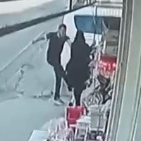 Mezuniyet sevincine tekme ve yumruk!