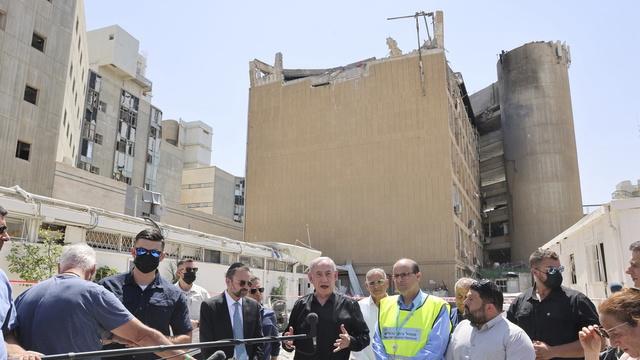 Netanyahu kendi başlattığı savaşta oğlunun düğününü dert etti