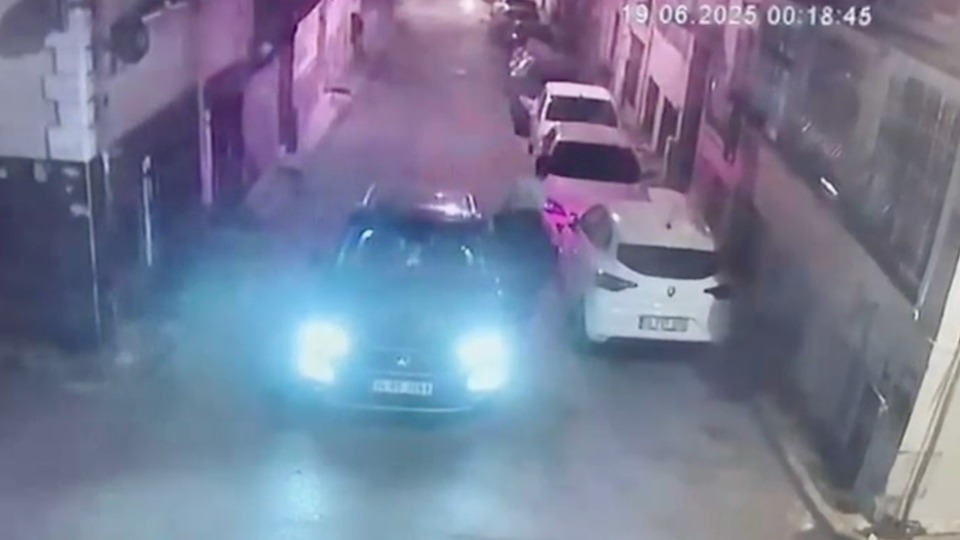 Öldürdü, araçtan inip evine girdi!