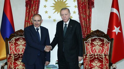 Paşinyan ile görüştü