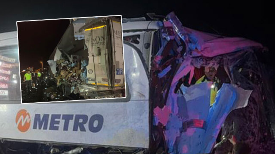 TIR'a arkadan çarptı! Ağır yaralılar var!