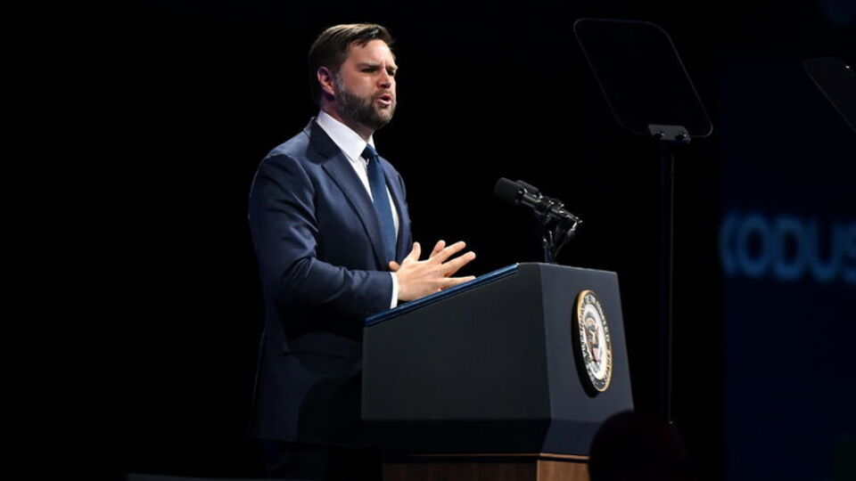 Vance: İsrailliler ABD'yi savaşa sürüklüyor