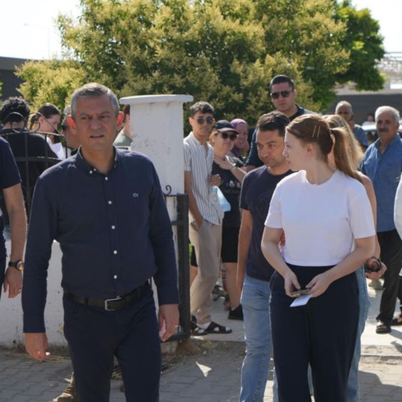 Nehir Zeyrek'i yine yalnız bırakmadı