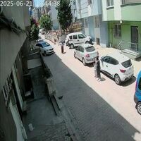 Yardım istediğine pişman oldu!