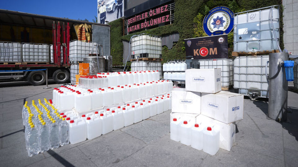 İstanbul'da sahte içki operasyonu: 9 gözaltı