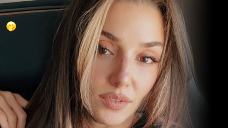 Saçında değişikliğe gitti