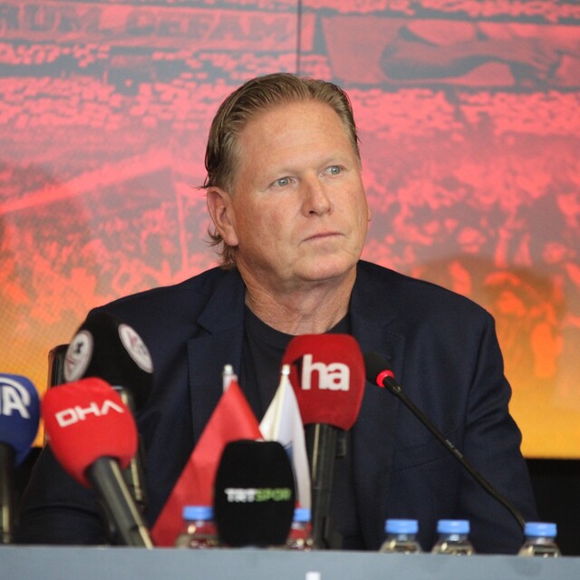 Kayserispor'da Gisdol'un ekibi belli oldu