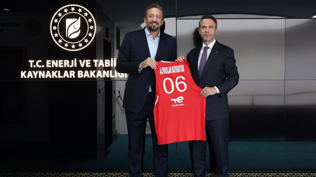 Türkoğlu'dan Bakan Bayraktar'a ziyaret!