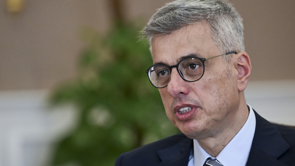 Sağlık Bakanı: Yeni dönemin kapıları aralanacak