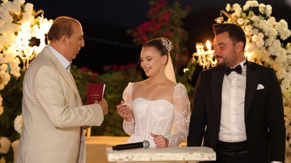 Bodrum'da görkemli kır düğünü