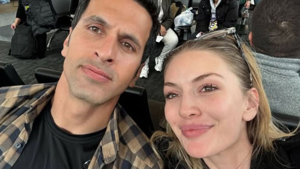 Bir kez daha ayrıldılar