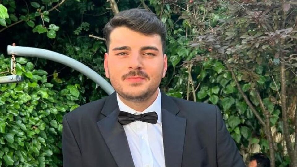 Oyuncu Akdeniz'i darbeden 2 kişi gözaltına alındı