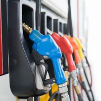 Benzin ve motorine indirim geldi