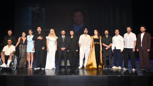 Kayahan, şarkılarıyla anıldı