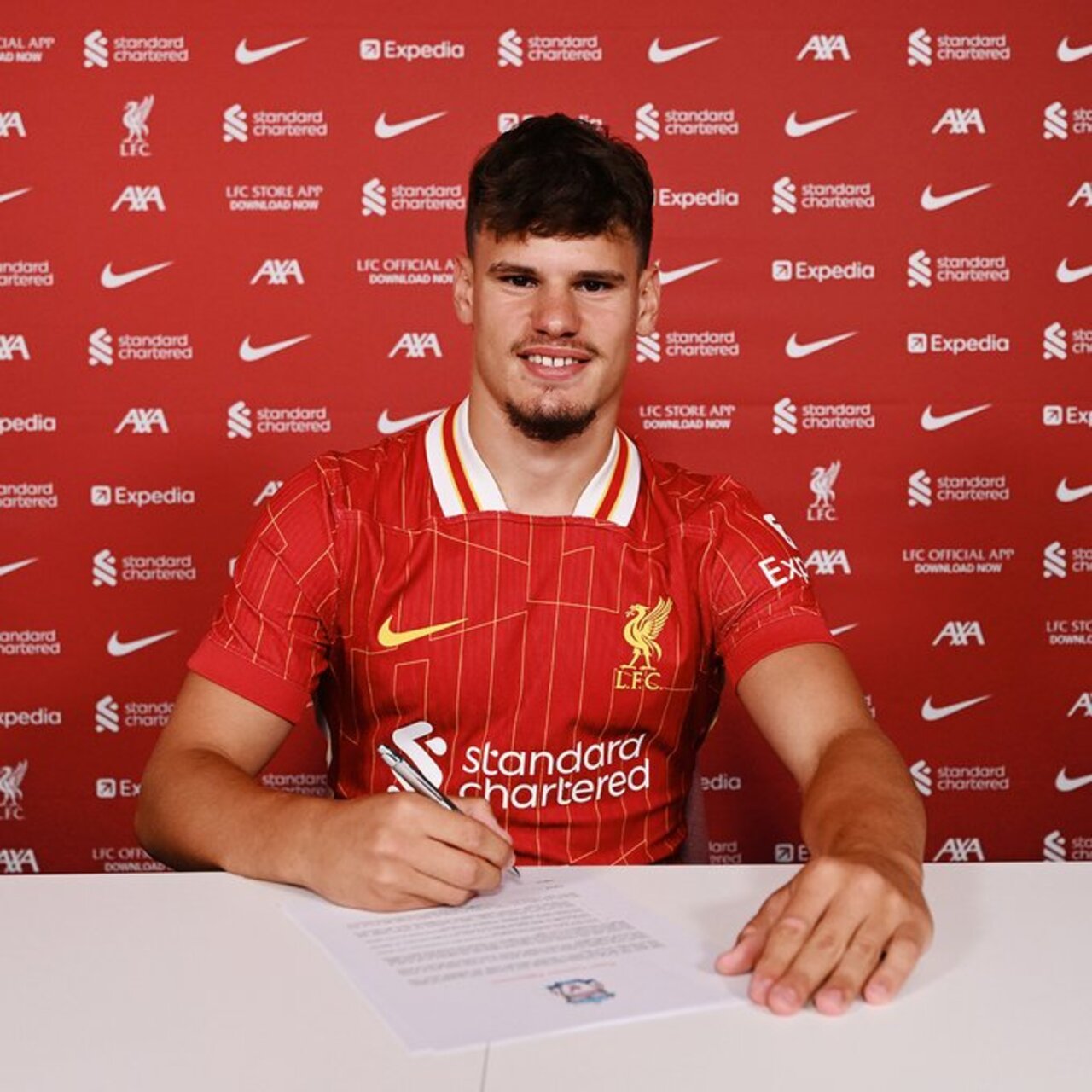 Liverpool, Milos Kerkez’i açıkladı!