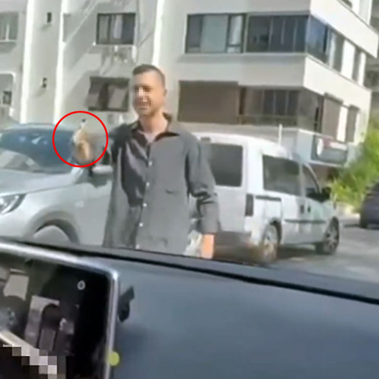 Kadınlara silah çeken sürücü tutuklandı