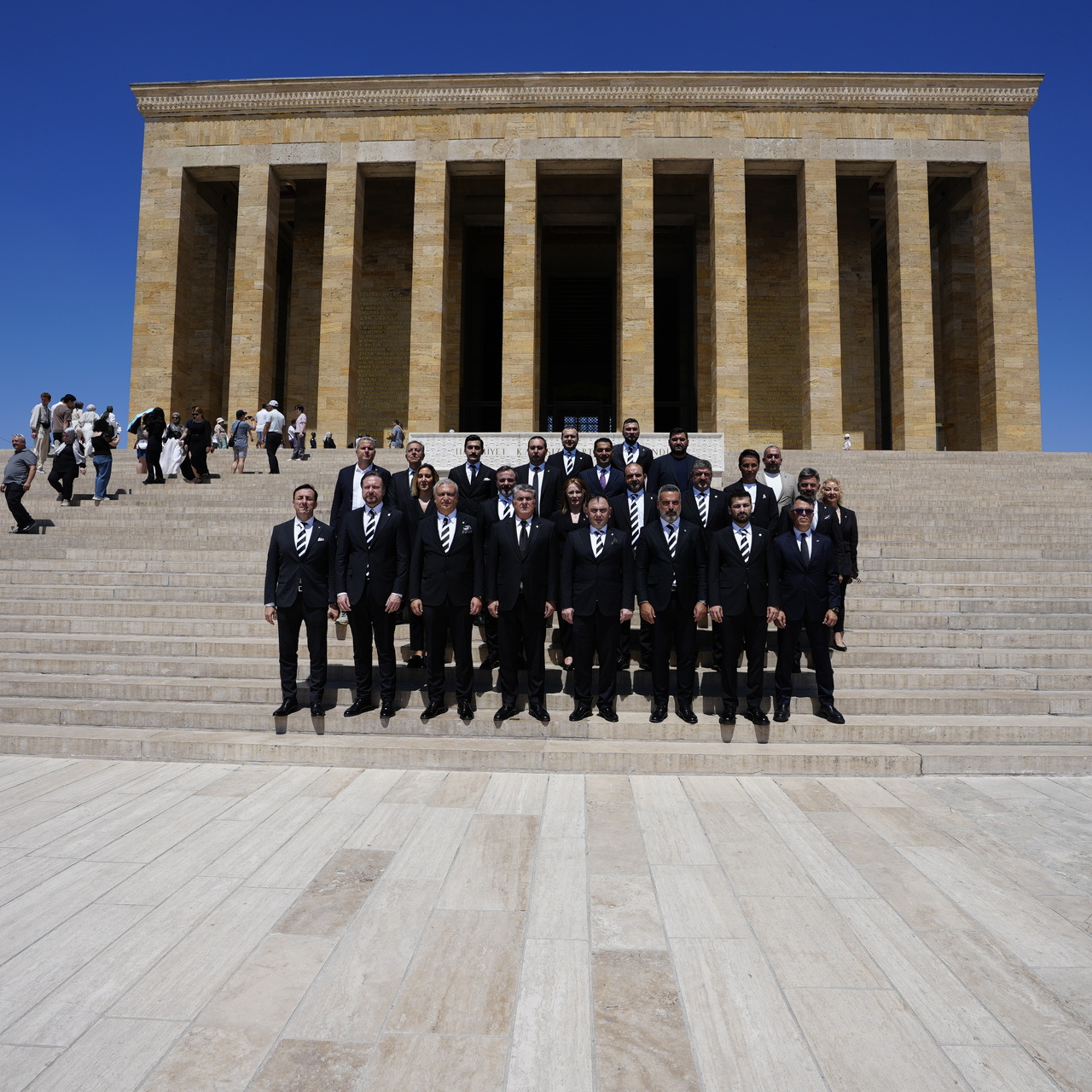 Beşiktaş'tan Anıtkabir'e ziyaret