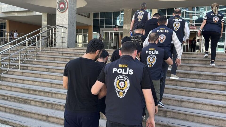 İş bulma vaadiyle dolandırıcılık: 10 gözaltı