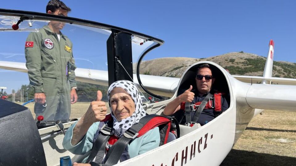 83 yaşında uçma hayali gerçek oldu