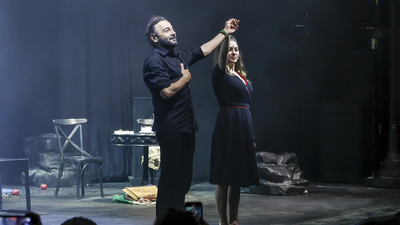 "Aşk Biter mi?" Açıkhava'ya sığmadı