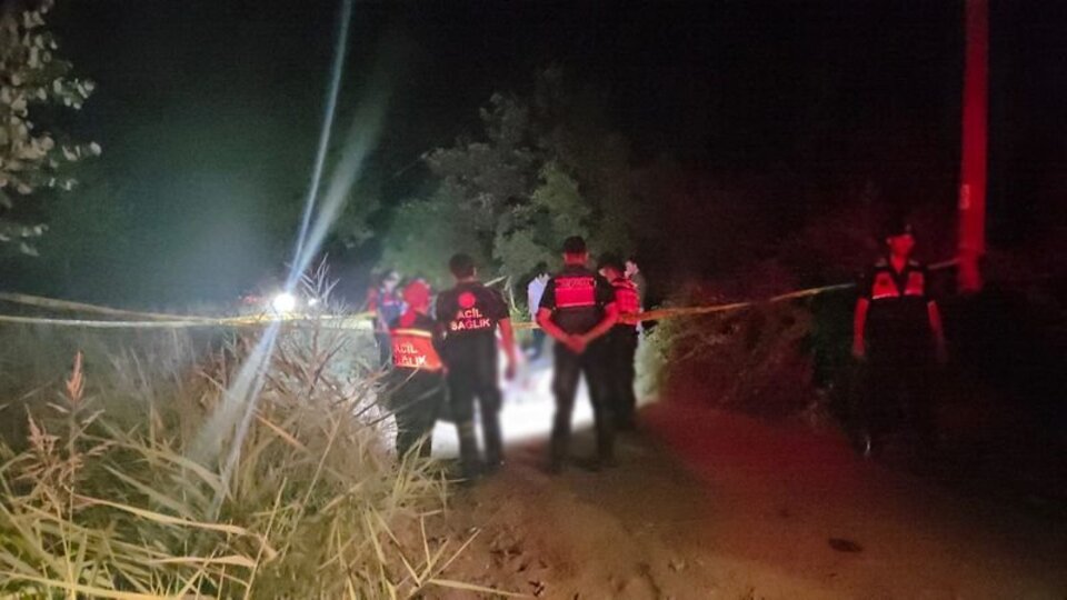 Boğazı kesilmiş halde ölü bulundu