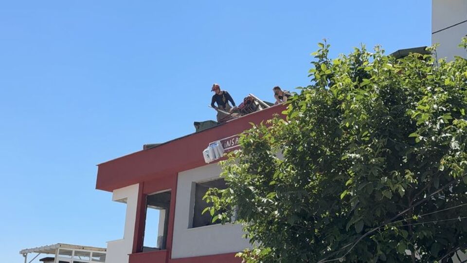 Yük çekerken akıma kapıldı!