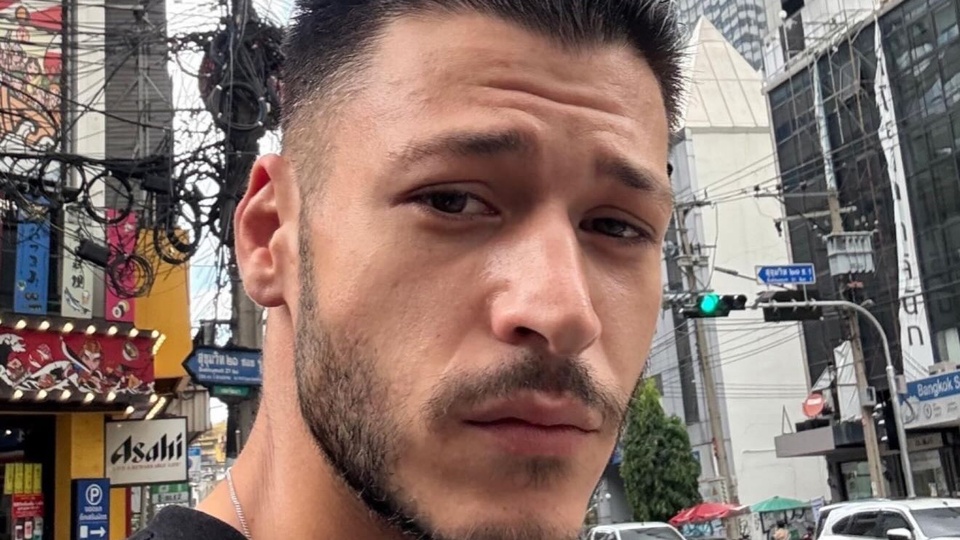 Pembe sevdası kısa sürdü