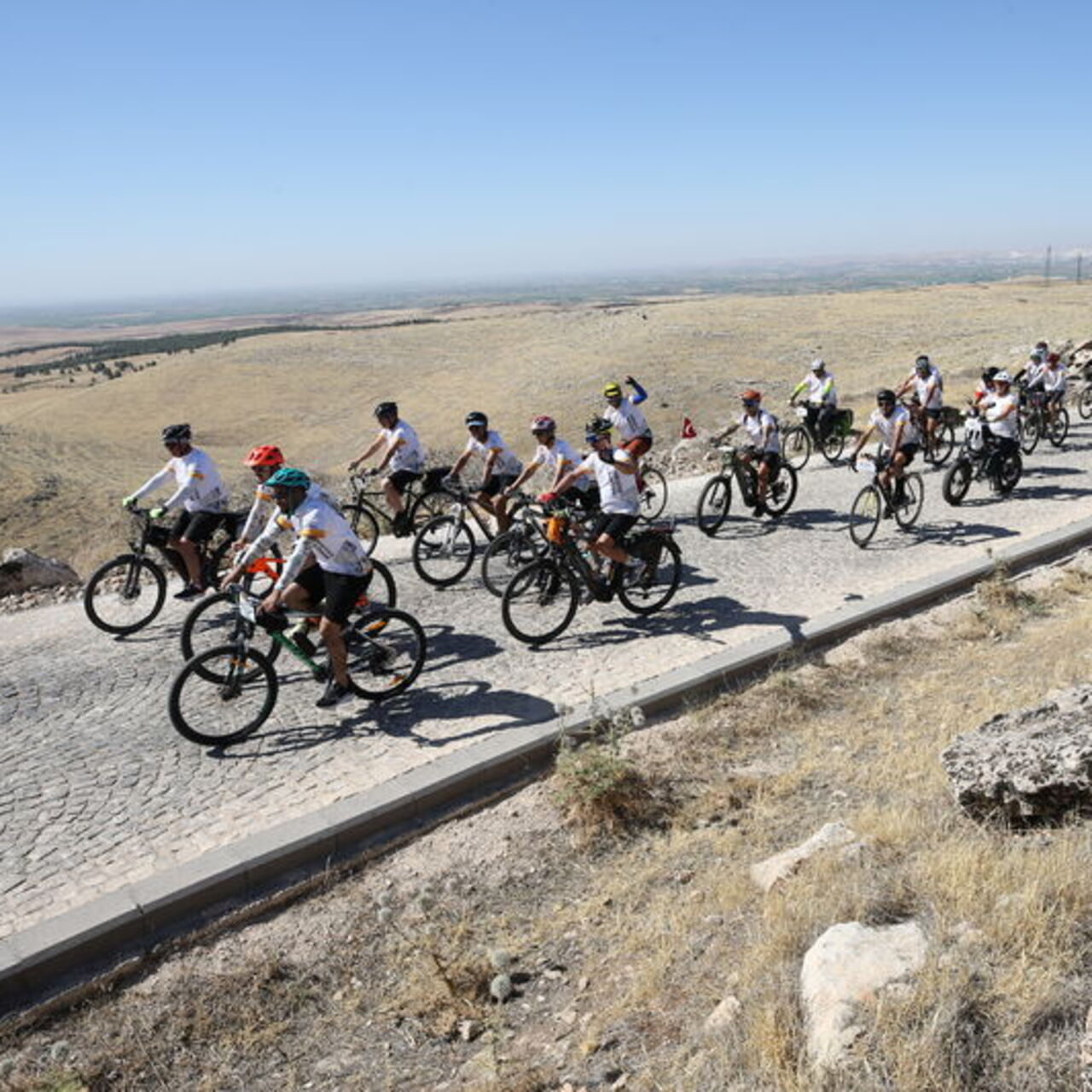 160 bisikletli Göbeklitepe'ye pedal çevirdi