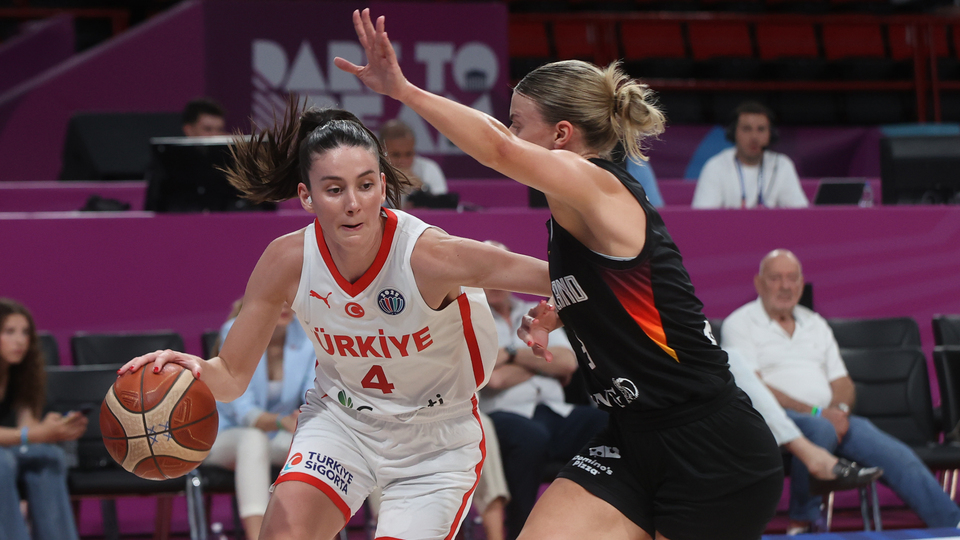 Potanın Perileri Almanya'ya mağlup!