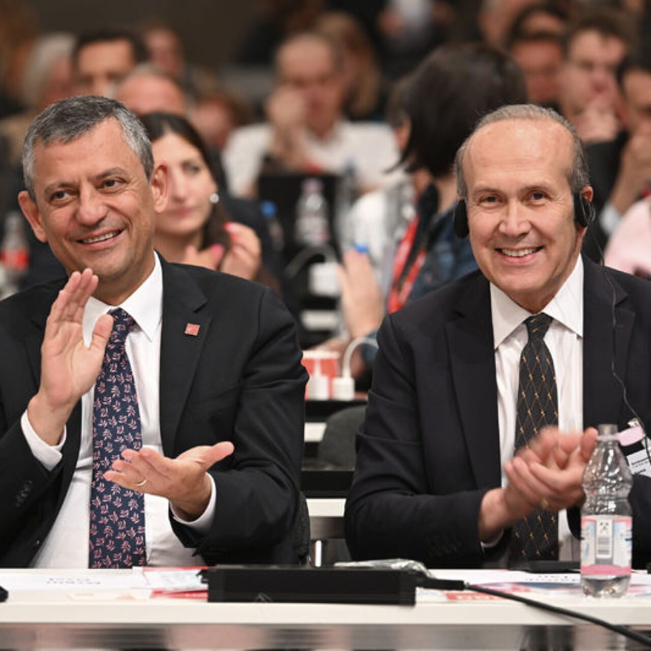Özel, Almanya'da SPD Kongresi’ne katıldı