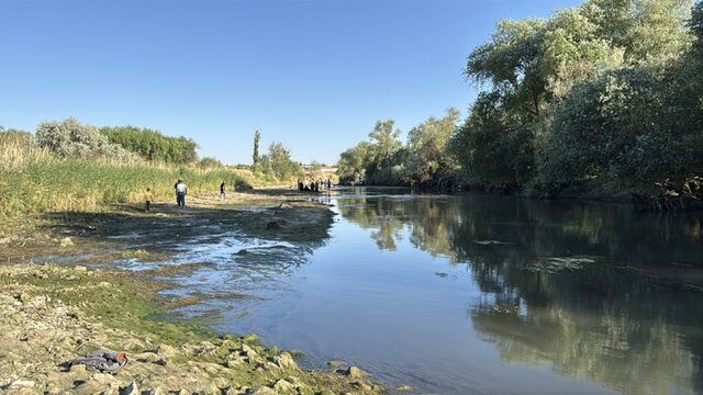 Kızılırmak'a giren çocuk boğuldu